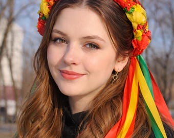 Ukrainische Blumenkrone mit Bändern, Folklore Blumen Stirnband, Boho Hochzeit Blumenkrone, Ukrainischer Vinok