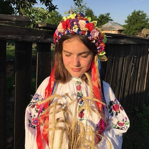 Ukrainian flower crown Ukraine national hair wreath Bride Ukrainian crown Ukraine bride Ethnic wreath Roses flower crown Wildflower headband