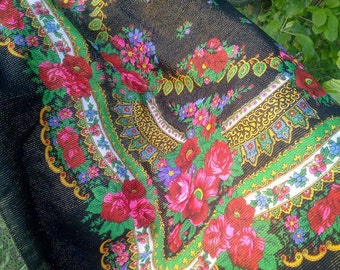 Pañuelo floral Mantón ucraniano - chal rojo, bufanda de chal, mando floral de lana vintage mantón ucraniano / bufanda floral de lana, chal negro