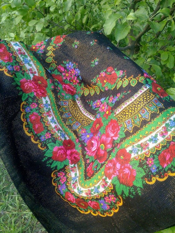 Floral Scarf Ukrainian Shawl - Red shawl, Shawl sc