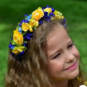 Ukrainian flower crown Ukraine national hair wreath Bride Ukrainian crown  Roses flower crown Wildflower headband. Ukrainian wreath Headband