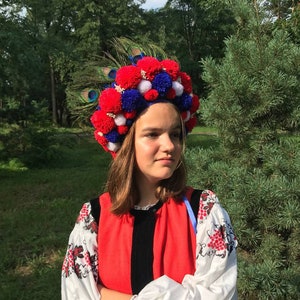 Ukrainian flower crown Ukrainian national hair wreath Poltava Ukrainian crown Ethnic wreath Crown with pom-poms Peacock feather headband