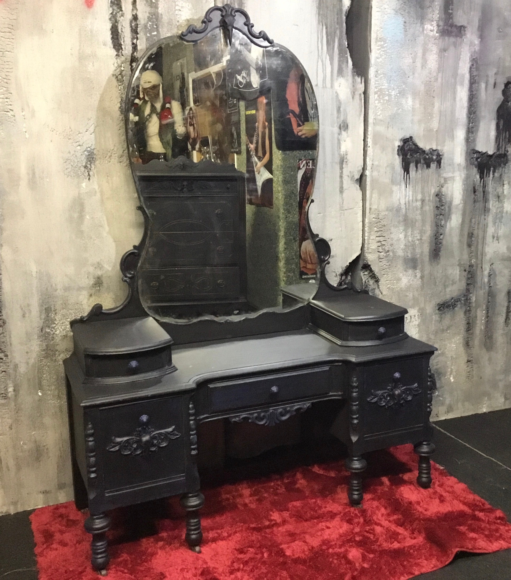 Black gothic makeup vanity discount