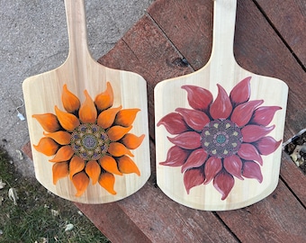 Decoración de girasoles, decoración rústica de cocina con pintura de girasoles, tabla de madera para servir, pintura de girasoles sobre madera recuperada, decoración de girasoles de madera de granero
