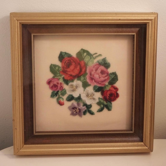 刺繍絵絵画 ヴィンテージの額入り刺繍、手縫いの花柄刺繍絵画、額入り刺繍ニードル