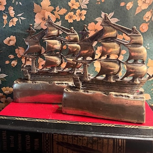 Brass bookends Brass doorstop /set of 2 vintage brass bookends Navy gift ships very Heavy bookends bookshelf nautical Sailor Home decor Gift