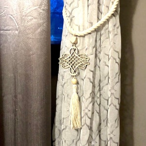Curtain wooden tie backs, Farmhouse garland, Boho decor, Natural wood drape tiebacks, Curtain rope holdback, bridal tassels