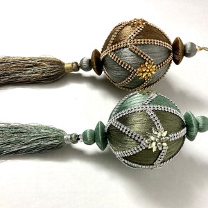 2 pcs Christmas Ornaments, Fancy Ornate Rhinestone Embellished Gold and Olive 5 Inch Ball with Tassels, Christmas Gift