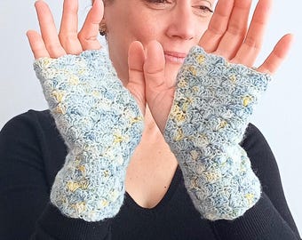 Handgemaakte vingerloze handschoenen of wanten van merinowol, gehaakte polswarmers, een gezellig cadeau voor haar, vrouw, echtgenote, moeder, pianolerares.