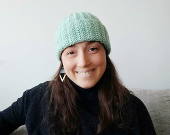 Gorro tejido a mano en lana merino color verde agua claro - accesorio de invierno para regalar