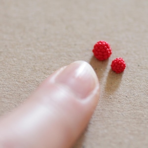 Realistic Raspberry, Blackberry silicone mold 4mm and 5mm. For fimo, resin, airclay, miniature creation image 2