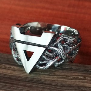 Identidad esculpida: Anillo con letra de plata 925: abrace su inicial con este adorno elegante y moderno. Anillo con nombre. Anillo de letras. Anillo inicial