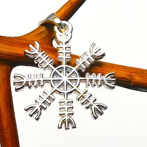 Viking Helm of Awe: Shield Against Adversity. Helm of Awe Amulet - Ancient Norse Safeguard. Asatru Inspired - Aegishjalmur&#39;s Sacred Energy