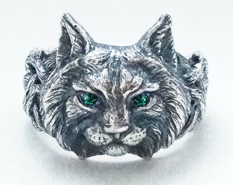 Wildcat Whisperer: Lynx Head Ring - Animal Totem Inspired Jewelry for Feline Enthusiasts.  Symbol of Grace and Power!