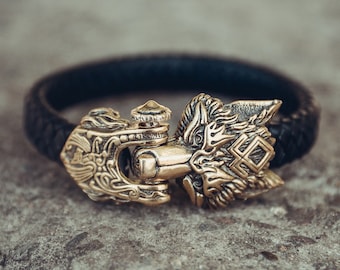 Bronze Guardian: Wolf Head Leather Band. Howl of the Wilderness - Leather Wolf Bracelet. Echoes of the Forest - Wolf Head Leather Band Gift