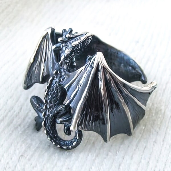 Intricately Designed Dragon Ring - Sterling Silver - Perfect Gift for Flying Dragon Fans!