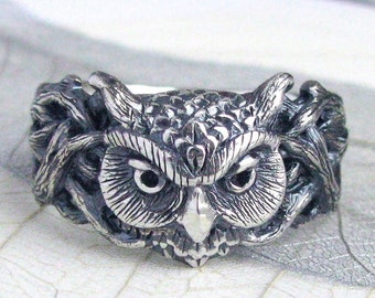 Unleash Your Inner Bird Lover with Our Stunning Silver Owl Ring - A Unique Addition to Your Jewelry Collection!