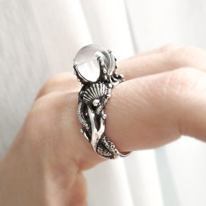 Tauchen Sie ein in Stil mit unserem exklusiven Silber 925 Seepferd Ring Perfekt für Ozean Liebhaber Bild 3