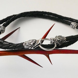 Geri And Freki Wolf Leather Cord Necklace - Intricately Designed Norse-inspired Jewelry for Warriors and Explorers!