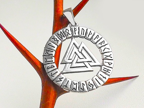 Valknut pendant.Norse.Asatru.Nordic jewelry.Valknut necklace.Viking jewelry.Valknut.Viking pendant.Norse jewelry.Vikings.Valknut symbol.