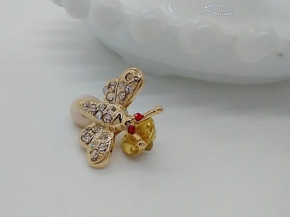 Insect lapel pin with rhinestones & faux pearl, s… - image 3