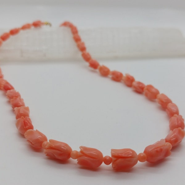 Vintage Coral Tulip Bead Necklace: Pretty Pink Minimal Floral Design