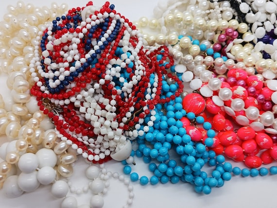 Vintage plastic string bead necklace bulk lot, vi… - image 6