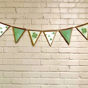 St. Patrick&#39;s Day Printable Banner, Green and Gold Banner, Green Clover Banner, Printable Instant Download for DIY Banner