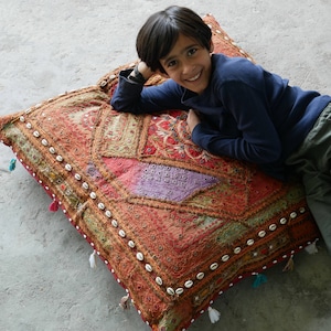 Pakistani floor cushions best sale