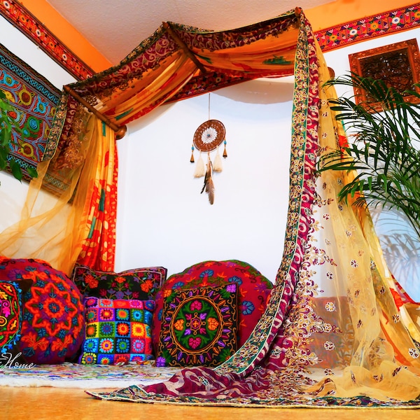 Baldaquin de lit Boho, cadre de baldaquin Saree avec tiges en bois de noyer fabriquées à la main | rideaux de lit - Lit Montessori - espace de méditation | chambre bohème