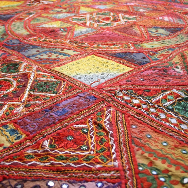 Bestickte Patchwork Tagesdecke Bettüberwurf Mirrorwork Baumwolle Indischer Bettüberwurf Quilt, Hippie Boho Gypsie Decke