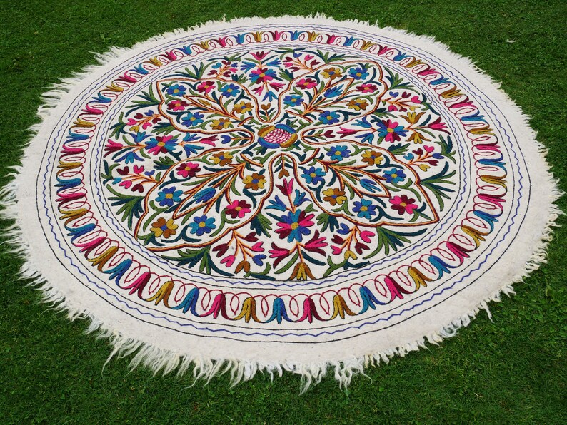 Round Area Rug - Mandala Rug 6ft Kashmiri 