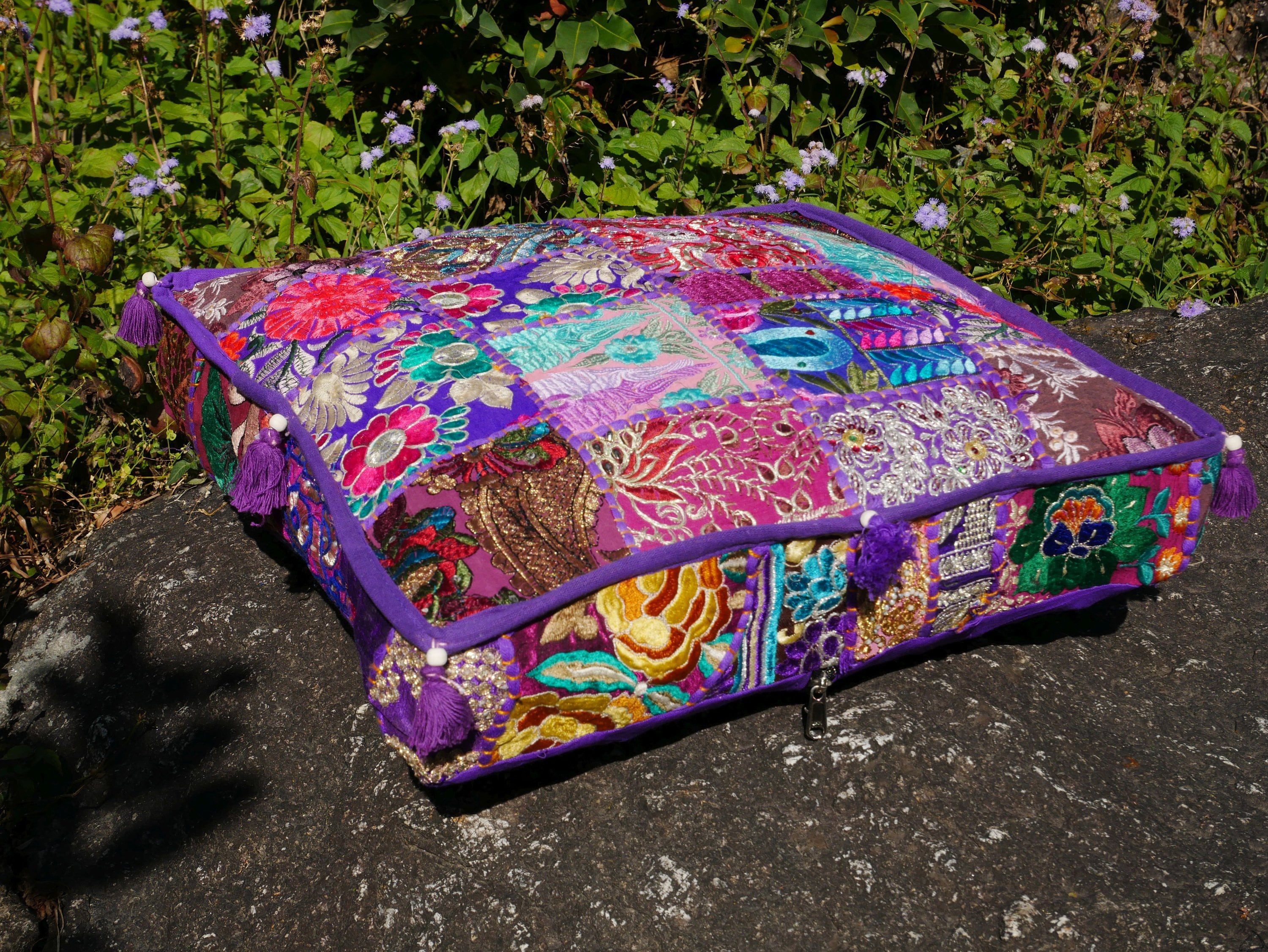 22" Indian Vintage Handmade Patchwork Floor Pillow Cushion Cover Home Decorative 22" Indian Vintage Handmade Patchwork Floor Pillow Cushion Cover Home Decorative
