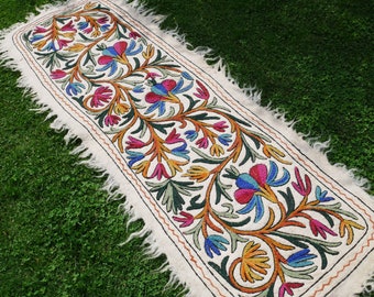 Tapis en laine Boho - tapis de yoga coureur de tapis - tapis en feutre brodé à la main Cachemire Namda - tapis de chambre - tapisserie orient