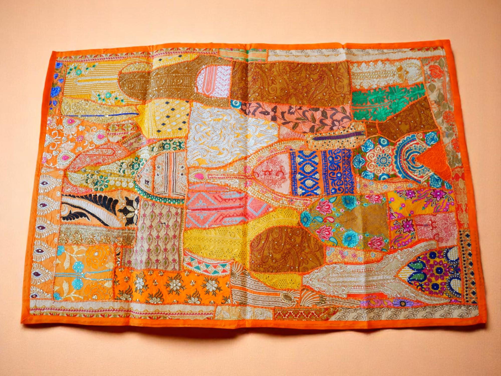 インドの壁掛け、ヴィンテージサリーパッチワークタペストリー、東洋の