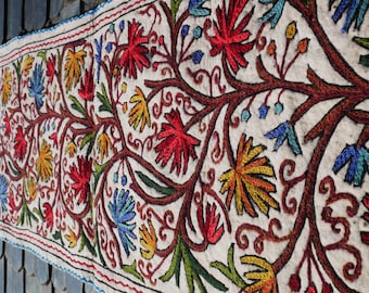 Boho Wollteppich - Läufer- Filz Teppich handbestickt aus Kashmir - Namda Teppich - Boho Teppich - Schlazfimmerteppich - Wandtteppich orient