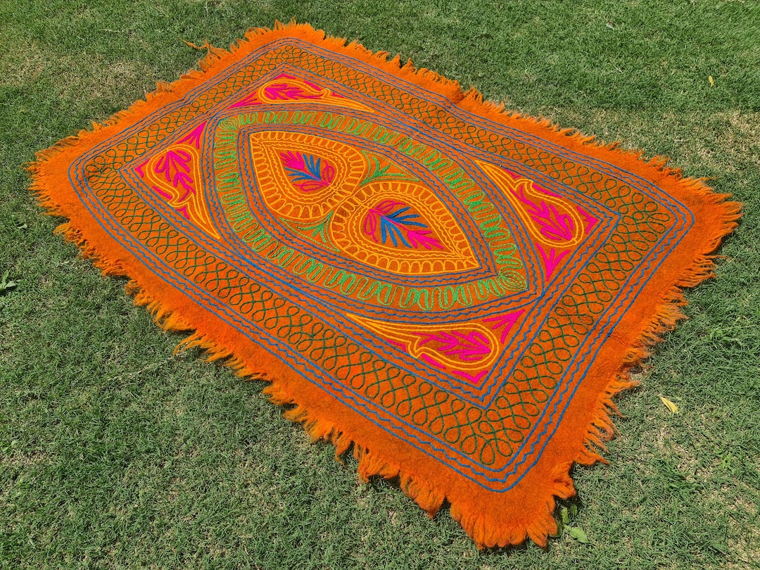 Felted Wool Rug Embroidery Rug Kashmiri namda Colorful Floral Rug