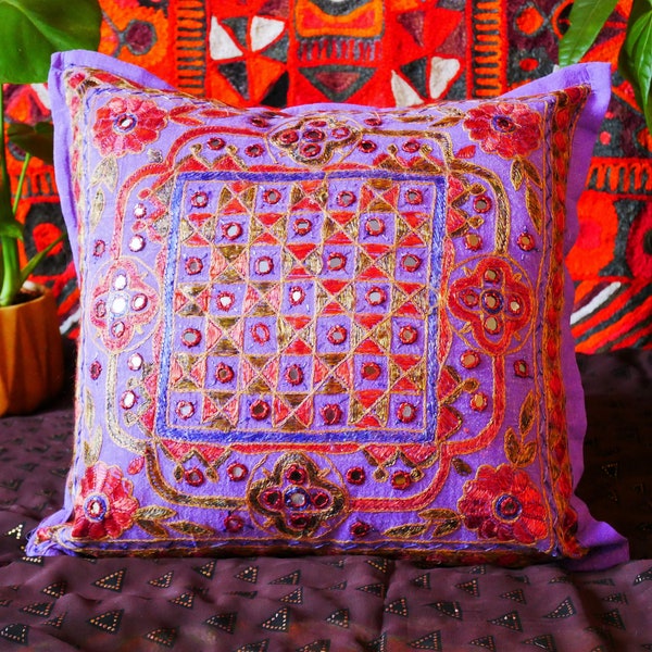 Handmade Kantha Bohemian Cushion Cover – 16x16 Inch, Cotton Ikat Pattern, Envelope Closure