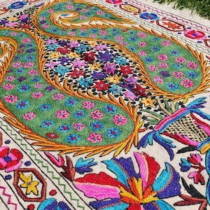 Indischer Wollteppich - Boho Filz Teppich - handbestickter Kashmiri Namda Teppich - Boho Schlafzimmmerteppich - hippie buntes Wohnzimmer