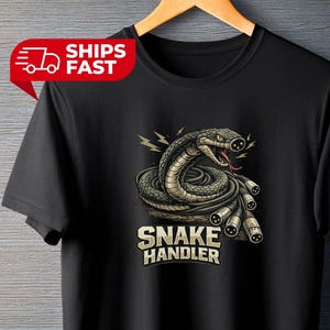 Camiseta de Técnico de Som "Domador de Serpentes", Camiseta Gráfica Divertida de Tecnologia de Áudio, Camiseta com Design de Cabo XLR, Roupa Ideal para Equipe de Produção ao Vivo, Cara do Som