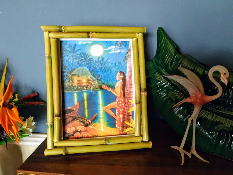 Cadre en bambou lumineux tiki, souvenirs de lune de miel polynésiens hawaïens tropicaux des années 50, cadeau de maison d'été rockabilly exotique de plage suspendu au mur image 5