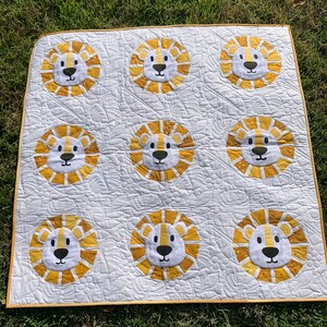 Dandy Lions Baby Quilt image 3