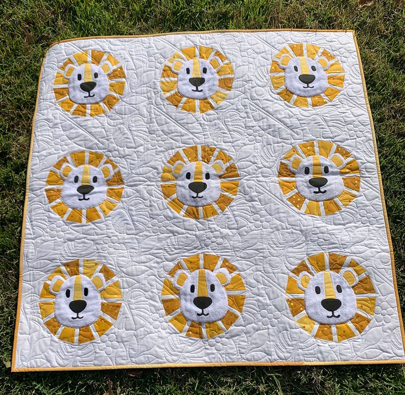 Dandy Lions Baby Quilt image 3
