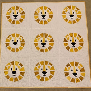 Dandy Lions Baby Quilt image 2