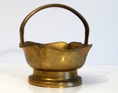 Vintage Brass Container Lidded Brass sugar bowl Solid Brass luxurious engraved flower decoration Antique Sugar Bowl Jar Box with handle