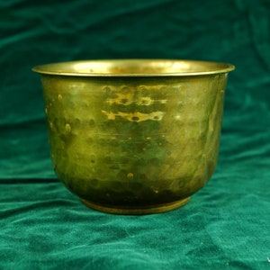 Cooper flowerpot. Antique hammered copper pot.Copperware planter.Copperware Flowerpot