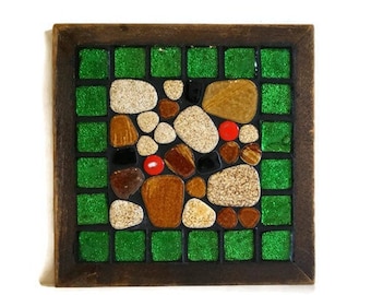 TRIVET (HOTPLATE) or wall decor. Handmade with green and brown mosaic. Wood trivet, glass trivet. Mosaic wall decor. Mosaic Tile Dish Square