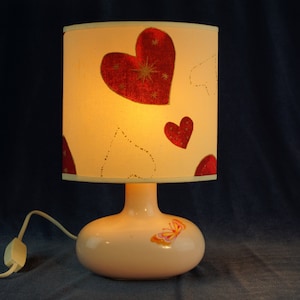 Vintage Ceramic Table Lamp: Heart Shade, Retro Bedside Light