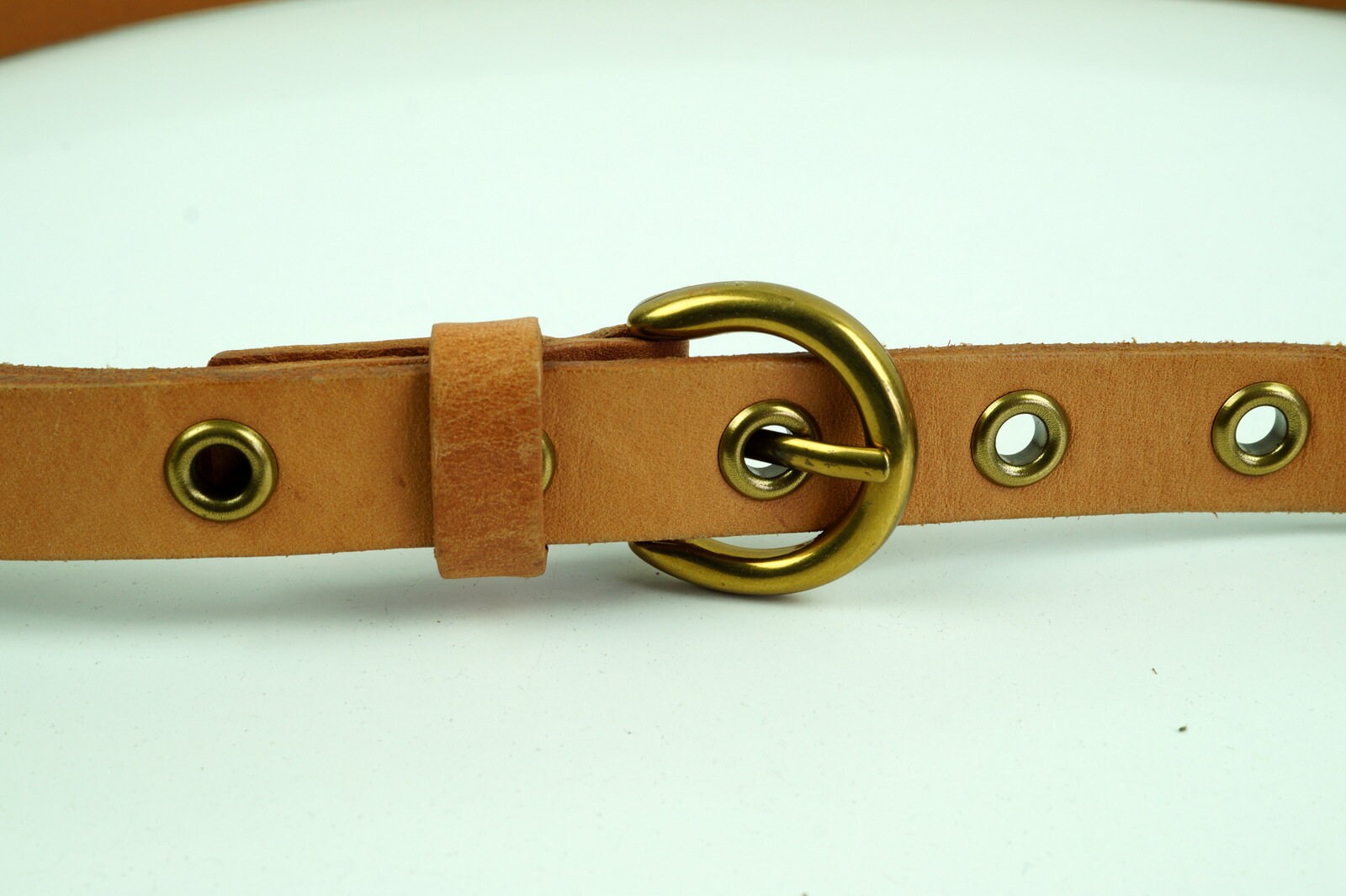 Boho leather belt no buckle closure system cognac No Boundaries Women main image 4