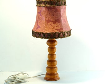 Lampada da tavolo vintage svedese in legno: romantica luce da comodino